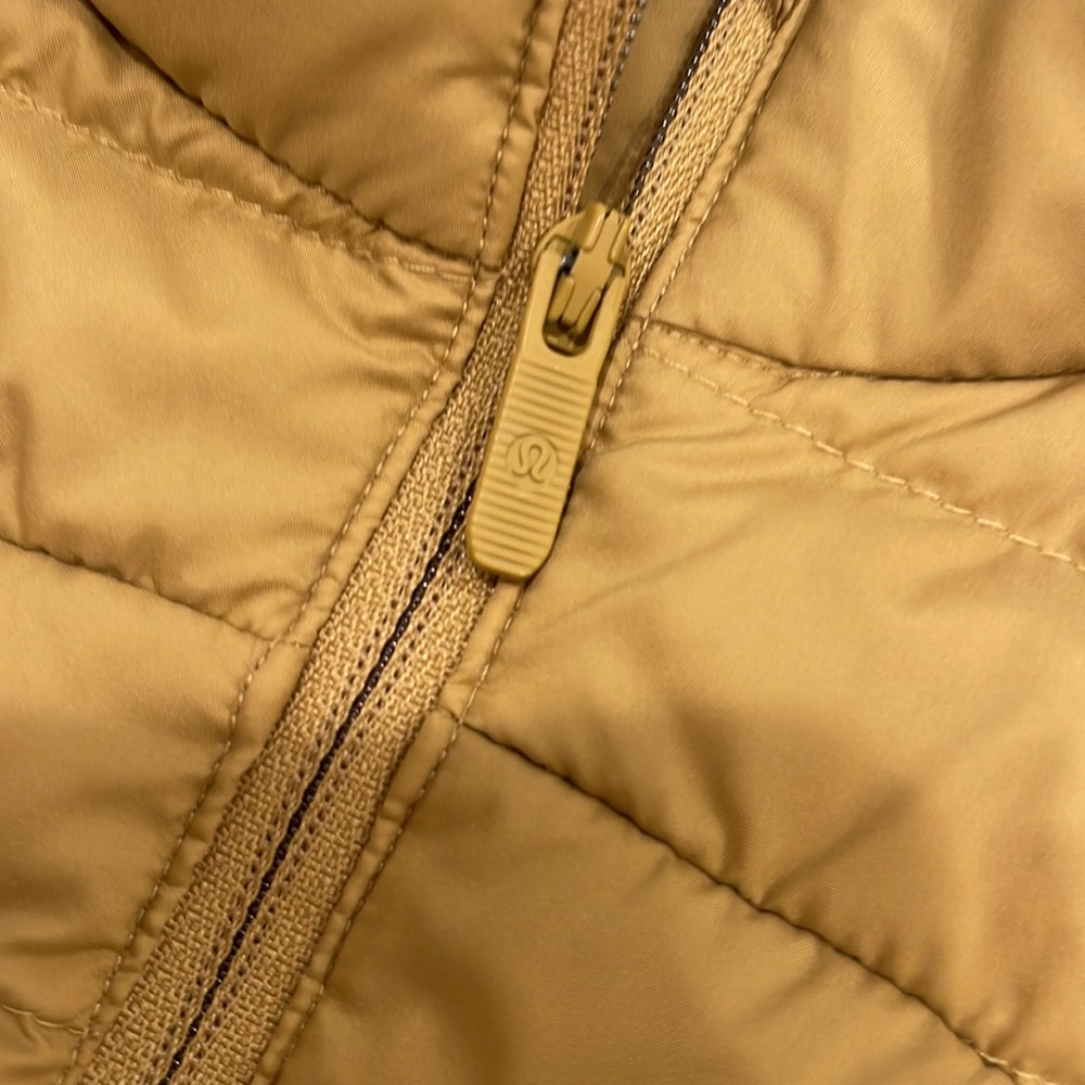 Lululemon Pack It Down Vest Size 8 - Picture 9 of 12